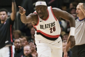 拓记：里斯是那种自带赢家气质的球员 他珍惜能在NBA立足的机会